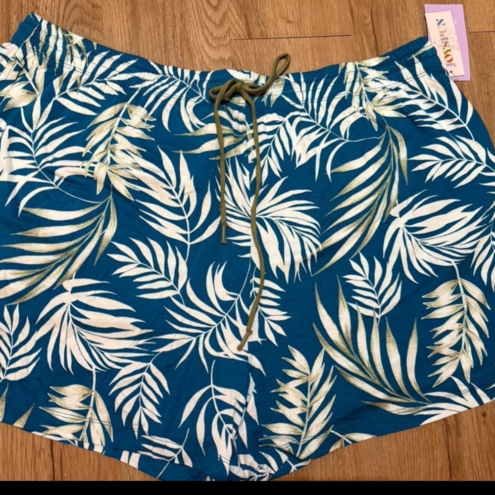 Woman’s sleep shorts Size 2X**18/20W  side pockets and drawstring NWT—Super Soft